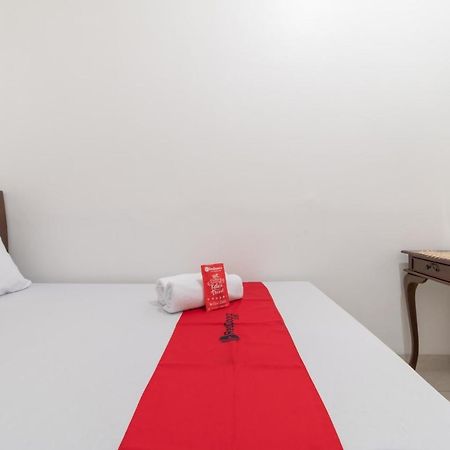 Reddoorz Syariah Near Summarecon Mall Bekasi Esterno foto