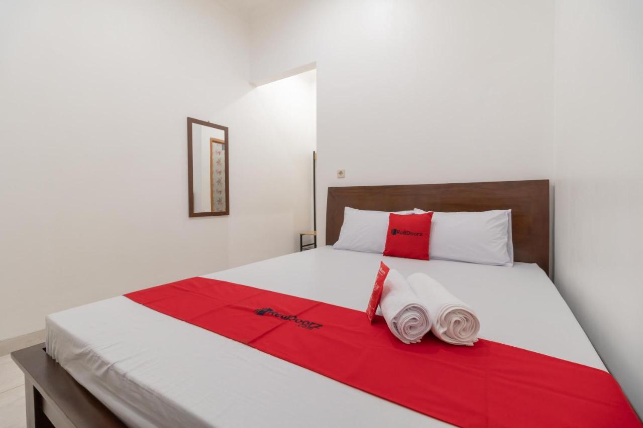 Reddoorz Syariah Near Summarecon Mall Bekasi Esterno foto